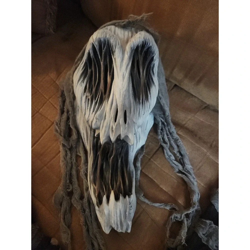 Wraith mask and gloves for Halloween costume